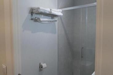 هتل Plaza Pombo B&b   Hostal