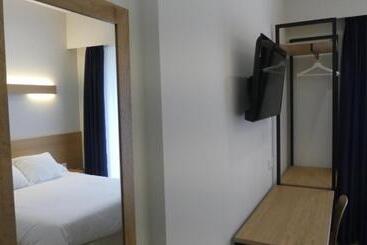 هتل Plaza Pombo B&b   Hostal