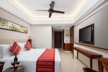 هتل Sanya Seacube Holiday
