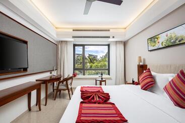 هتل Sanya Seacube Holiday