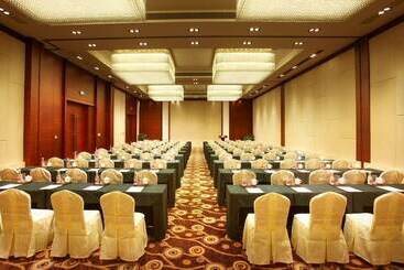 هتل Sanya Seacube Holiday