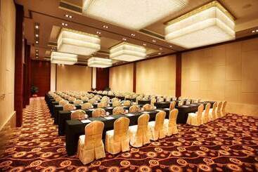 هتل Sanya Seacube Holiday