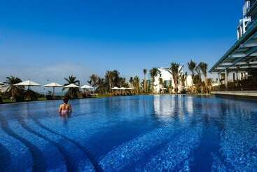 هتل Sanya Seacube Holiday