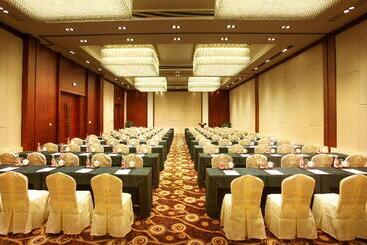 هتل Sanya Seacube Holiday