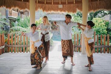 호텔 The Alena Resort A Pramana Experience