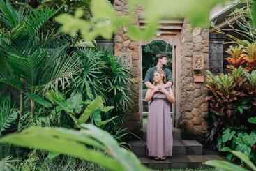 호텔 The Alena Resort A Pramana Experience