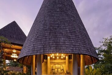 호텔 The Alena Resort A Pramana Experience
