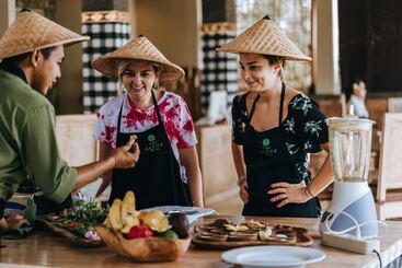 هتل The Alena Resort A Pramana Experience