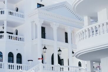 Hollywood Mirage   Excel Hotels & Resorts - Los Cristianos