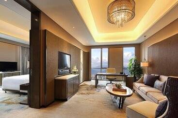 هتل Wanda Realm Taian