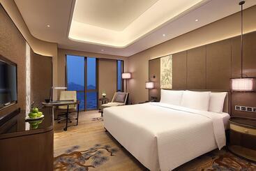 هتل Wanda Realm Taian