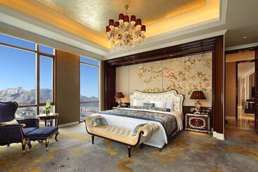 هتل Wanda Realm Taian