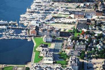 هتل Wellington Resort