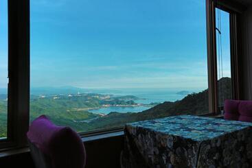 Jiufen Happyland B&b