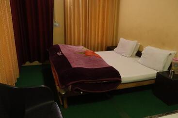هتل Raja Guest House Pahalgam Jammu And Kashmir India