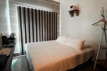 هتل Urban Glamp Resort