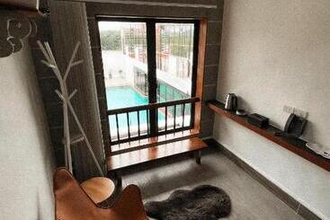 هتل Urban Glamp Resort