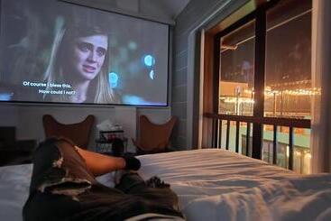 هتل Urban Glamp Resort