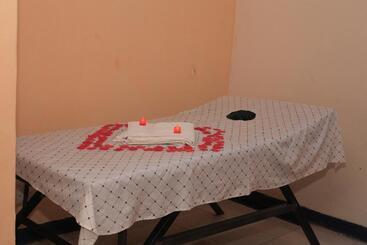 پانسیون Emmas  Guest House