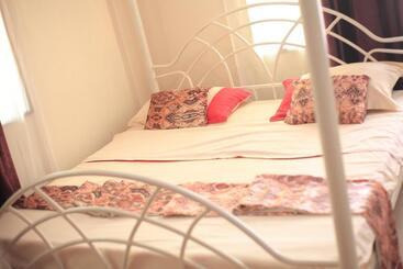 پانسیون Emmas  Guest House