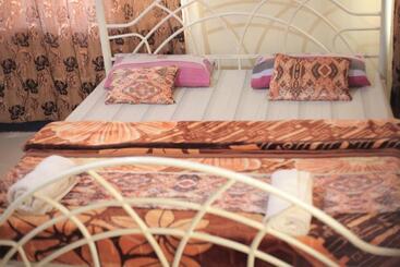 پانسیون Emmas  Guest House
