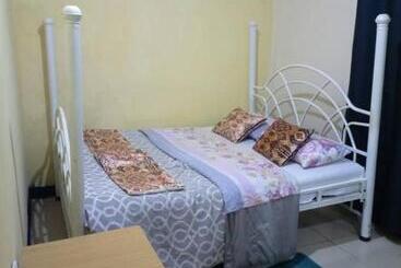 پانسیون Emmas  Guest House