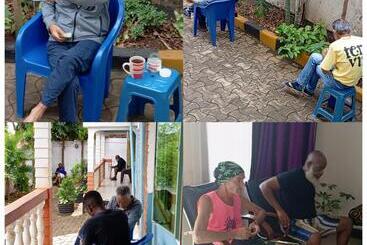 پانسیون Emmas  Guest House
