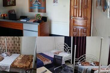 پانسیون Emmas  Guest House