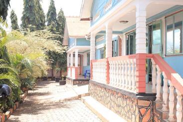 پانسیون Emmas  Guest House