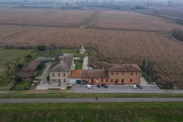 تختخواب و صبحانه Le Maginot Relais