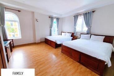 Holiday Hotel Phú Quốc