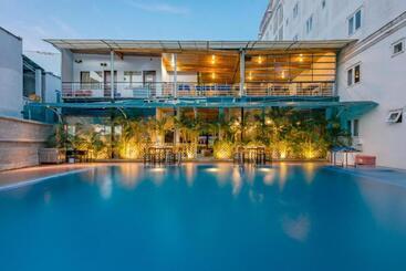 Holiday Hotel Phú Quốc