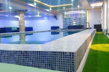 هتل Mok Apartments & Suites