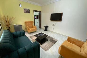 هتل Mok Apartments & Suites