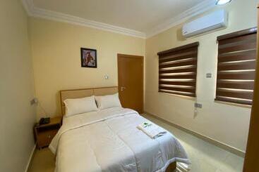 هتل Mok Apartments & Suites
