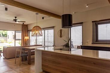 هتل Serenity Residences & Spa   Kokrobite Beach