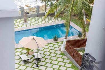 هتل Serenity Residences & Spa   Kokrobite Beach