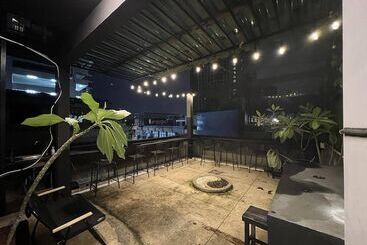 Comfy Crib Hostel
