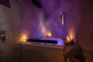 تختخواب و صبحانه Inter Artes Prestige House And Luxury Suite