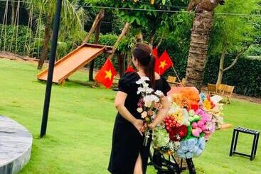 Bum King Resort Hồ Tràm