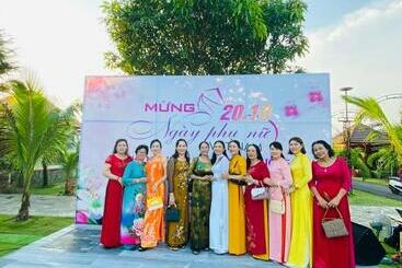 Bum King Resort Hồ Tràm