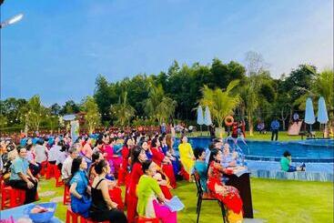 Bum King Resort Hồ Tràm