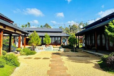 هتل Jun S Home