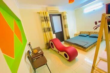 هتل Lion Homestay