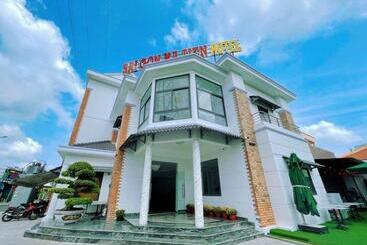 هتل Sai Gon Ha Tien
