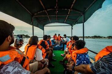 پانسیون Eden Beach Resort