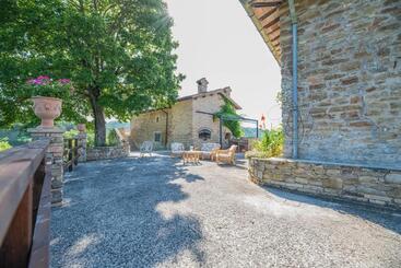 تختخواب و صبحانه Suite Con Bagno In Villa Esclusiva   Urbino