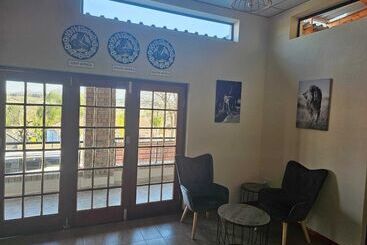 پانسیون Tembo Guest Lodge