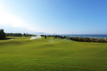 Flc Luxury Resort Quy Nhon