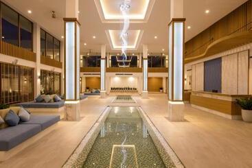 Flc Luxury Resort Quy Nhon